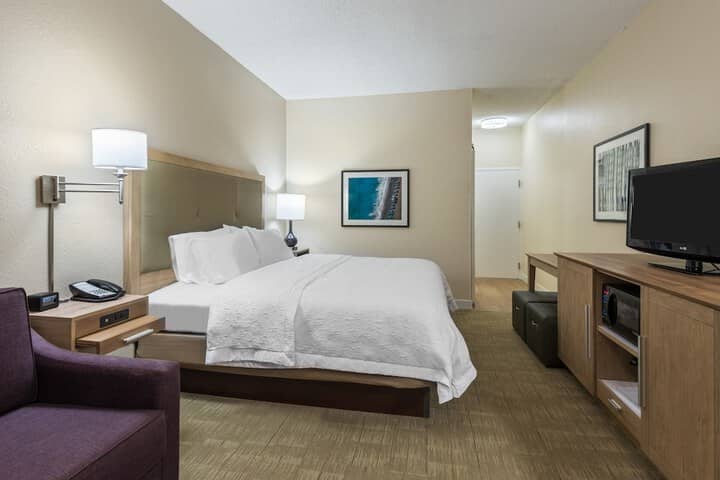 Room 10 of 37