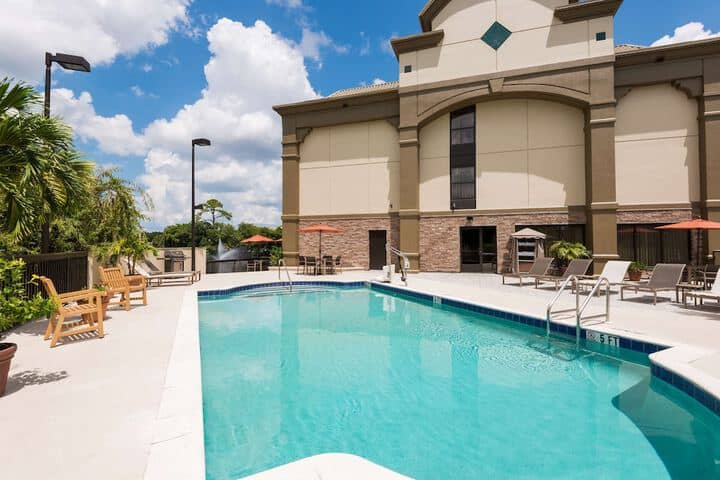 Pool 23 of 37